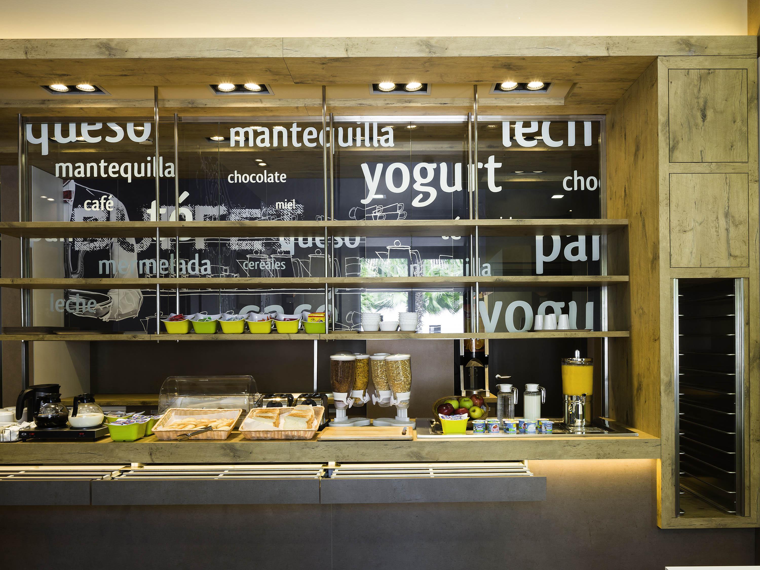 Ibis Budget Sevilla Aeropuerto Eksteriør bilde