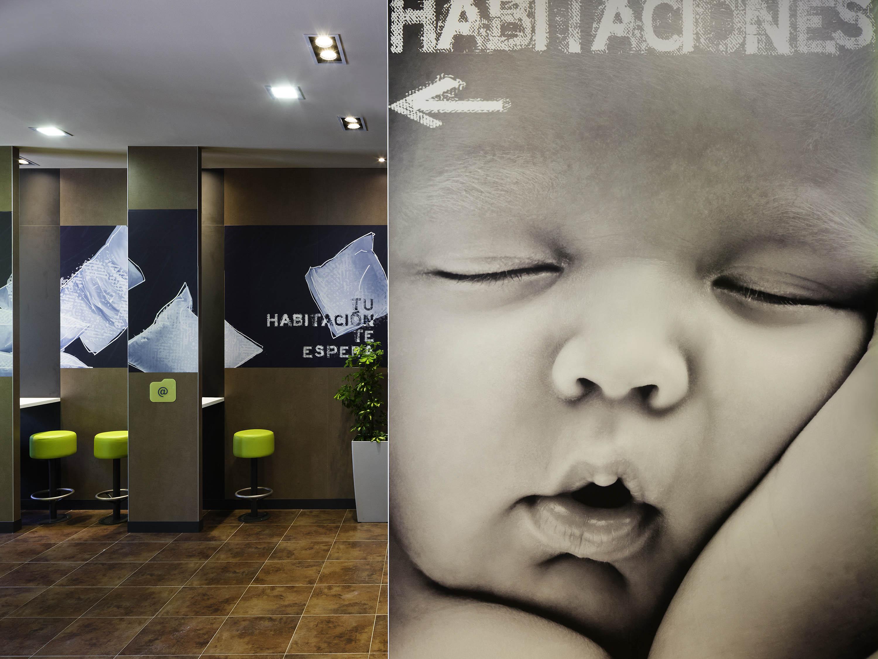 Ibis Budget Sevilla Aeropuerto Eksteriør bilde