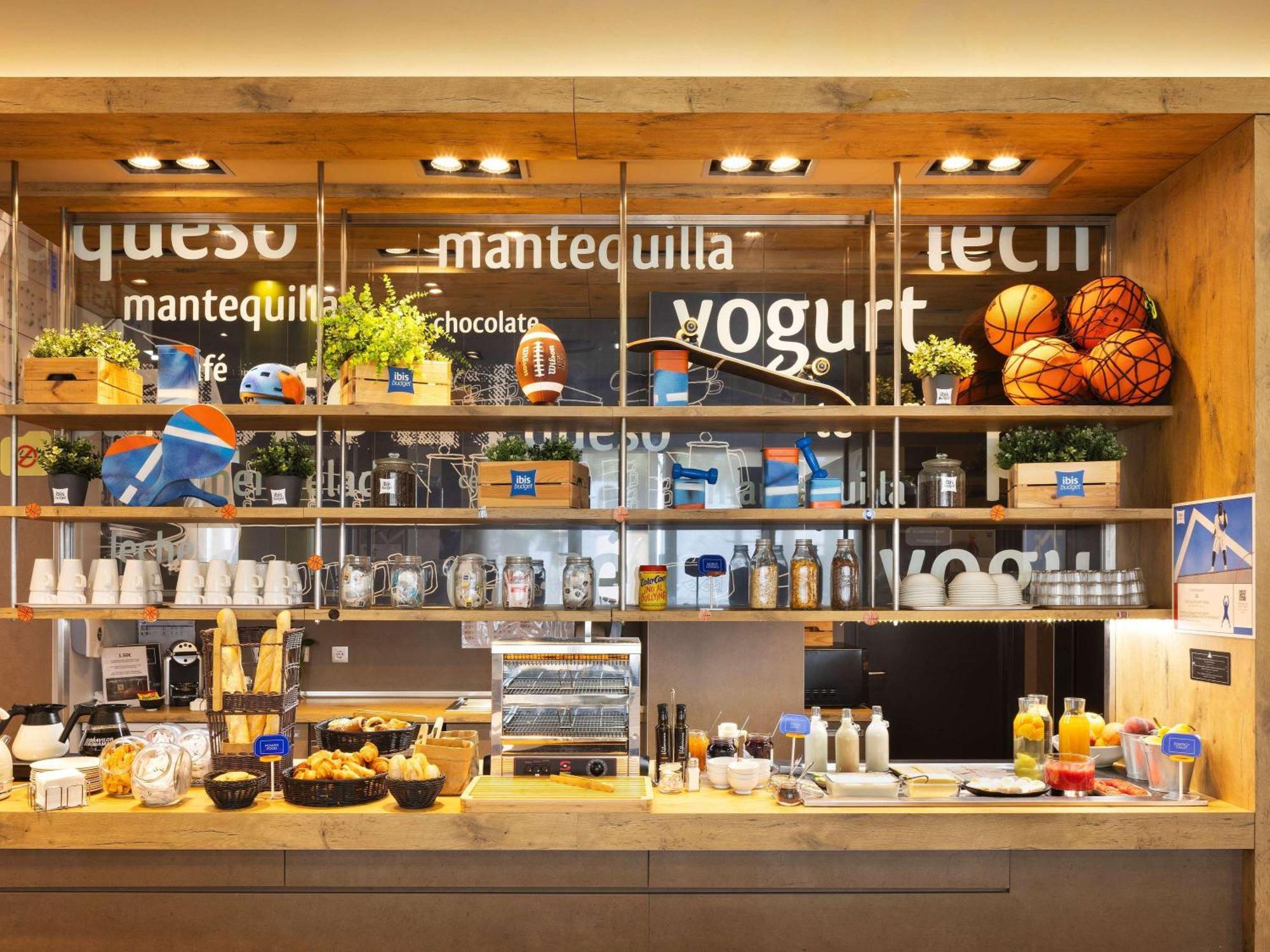 Ibis Budget Sevilla Aeropuerto Eksteriør bilde