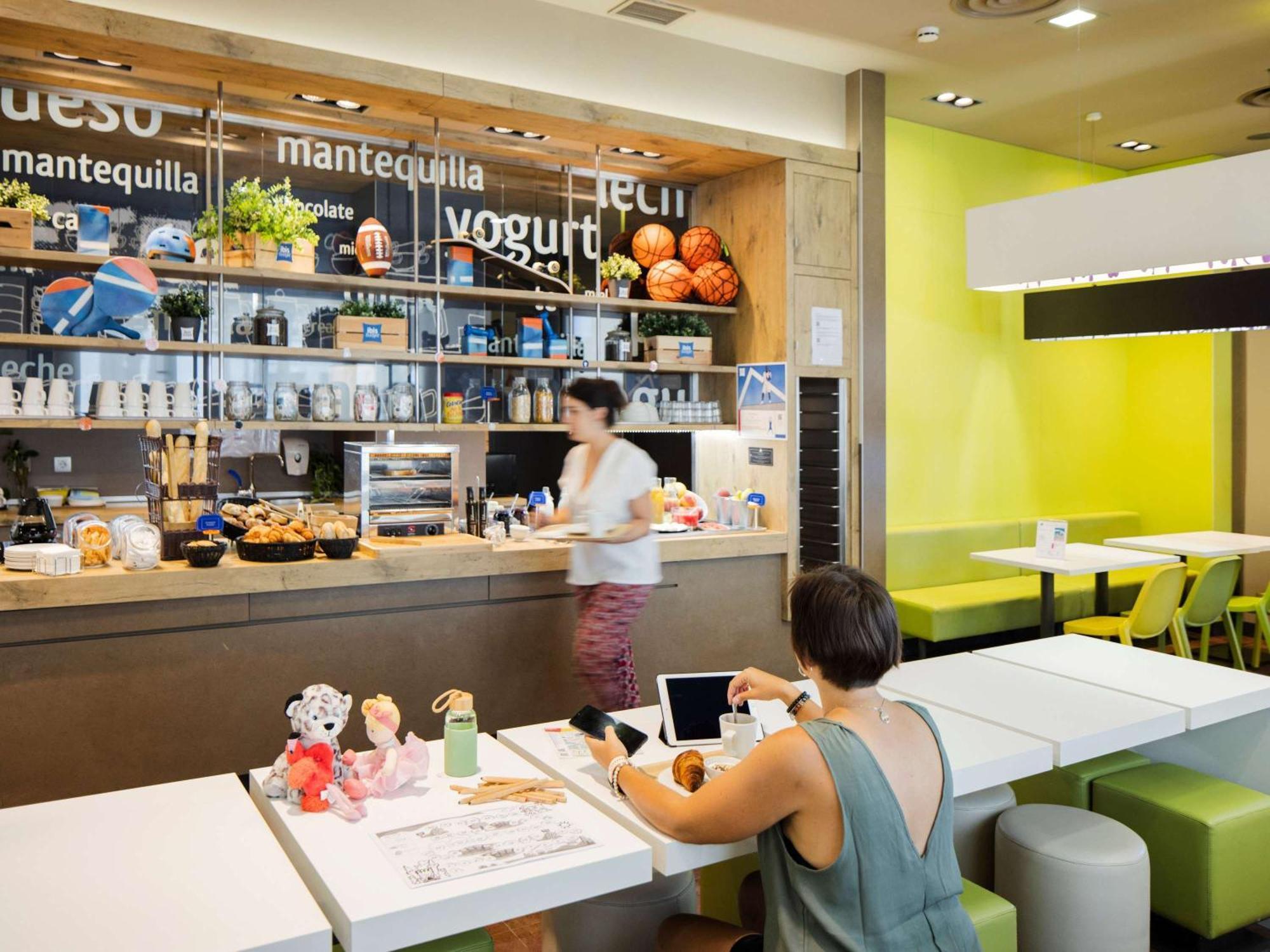 Ibis Budget Sevilla Aeropuerto Eksteriør bilde