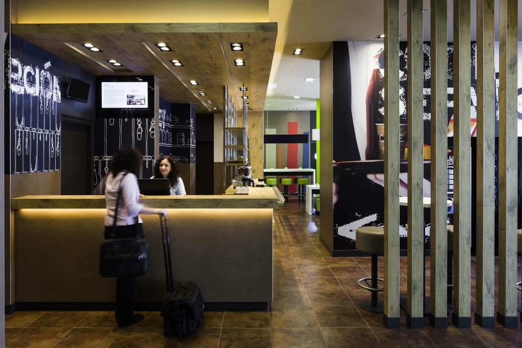 Ibis Budget Sevilla Aeropuerto Eksteriør bilde